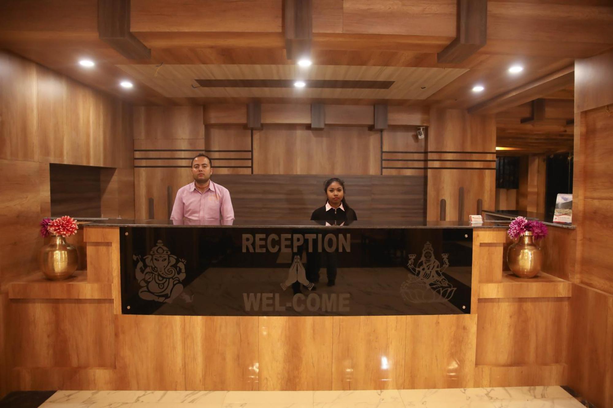 Hotel Royal Safari Sauraha Dış mekan fotoğraf