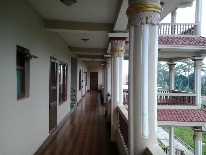 Hotel Royal Safari Sauraha Dış mekan fotoğraf